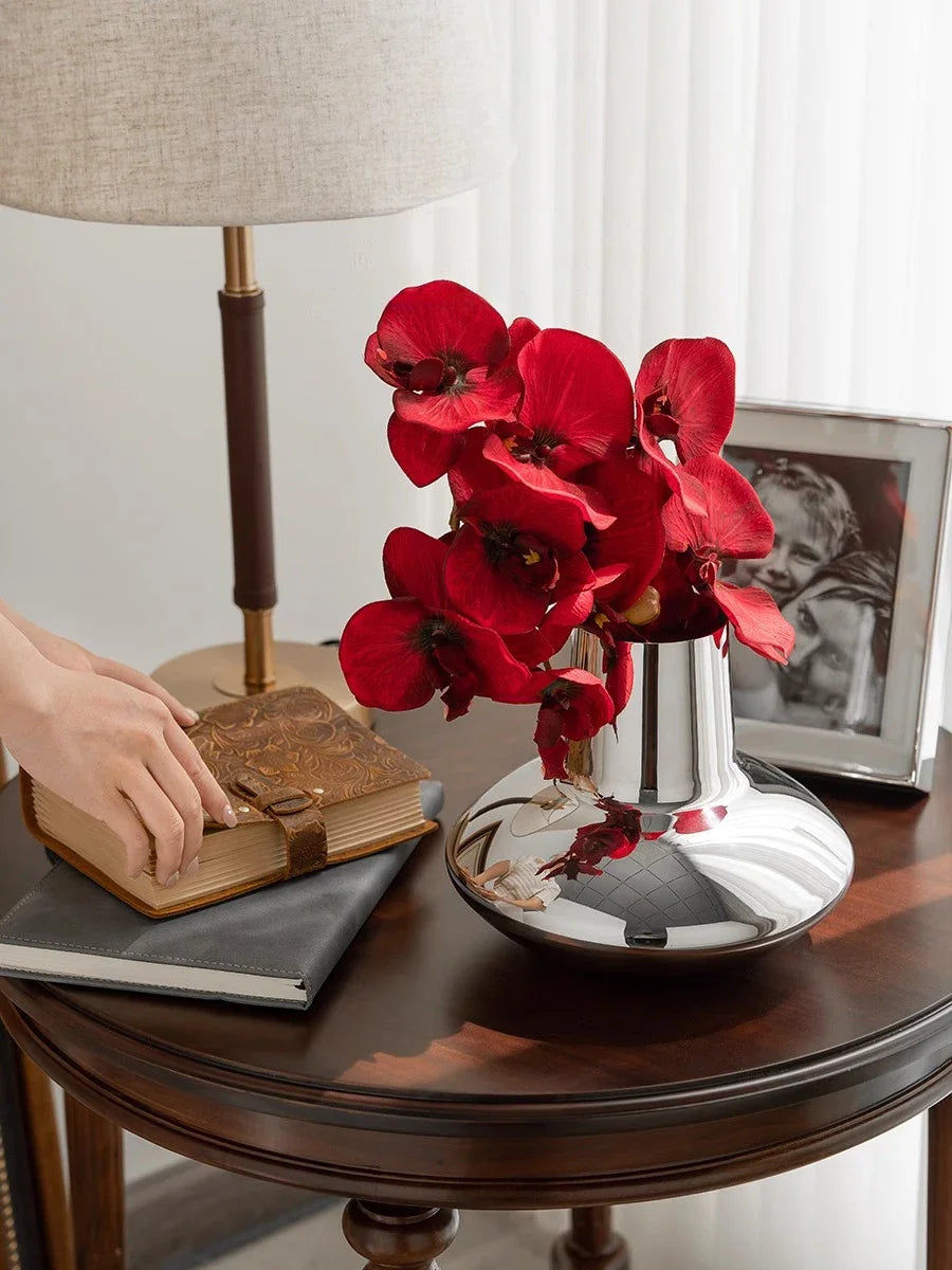 Vase made of stainless steel Elara