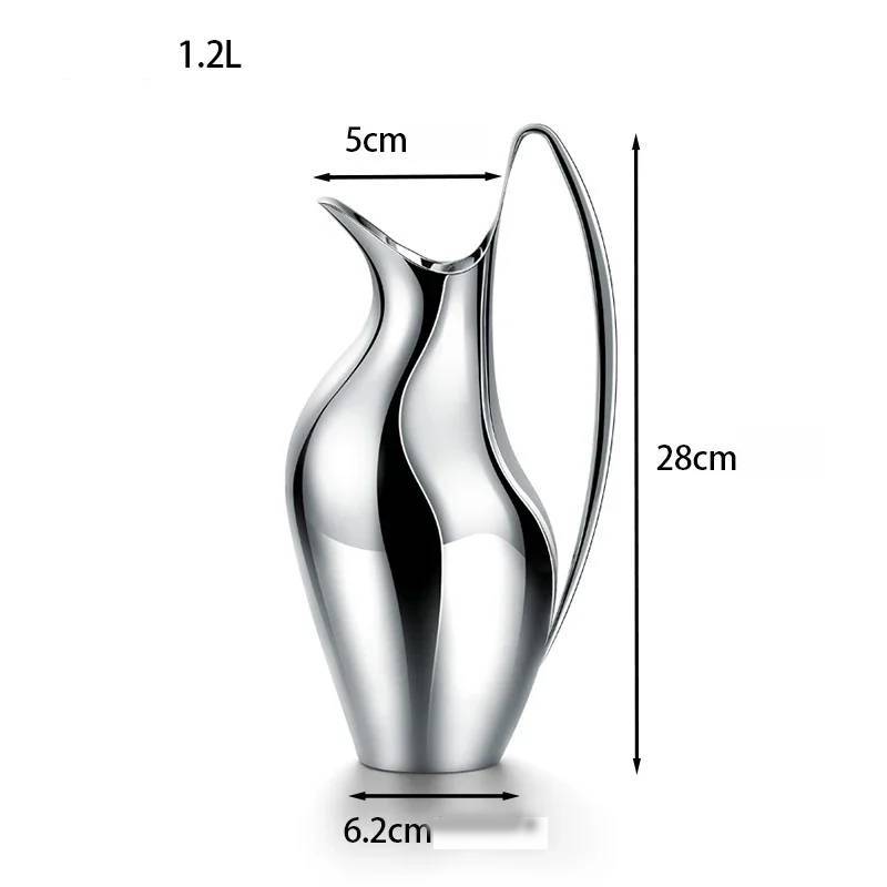 Caraffa in acciaio inox Orna