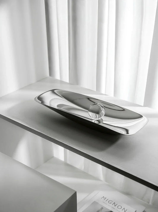 Minimalismus trifft auf Stahl – Die stille Eleganz der Collection Mirra