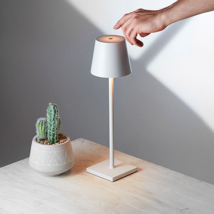 Lampe de table sans câble Mykonos