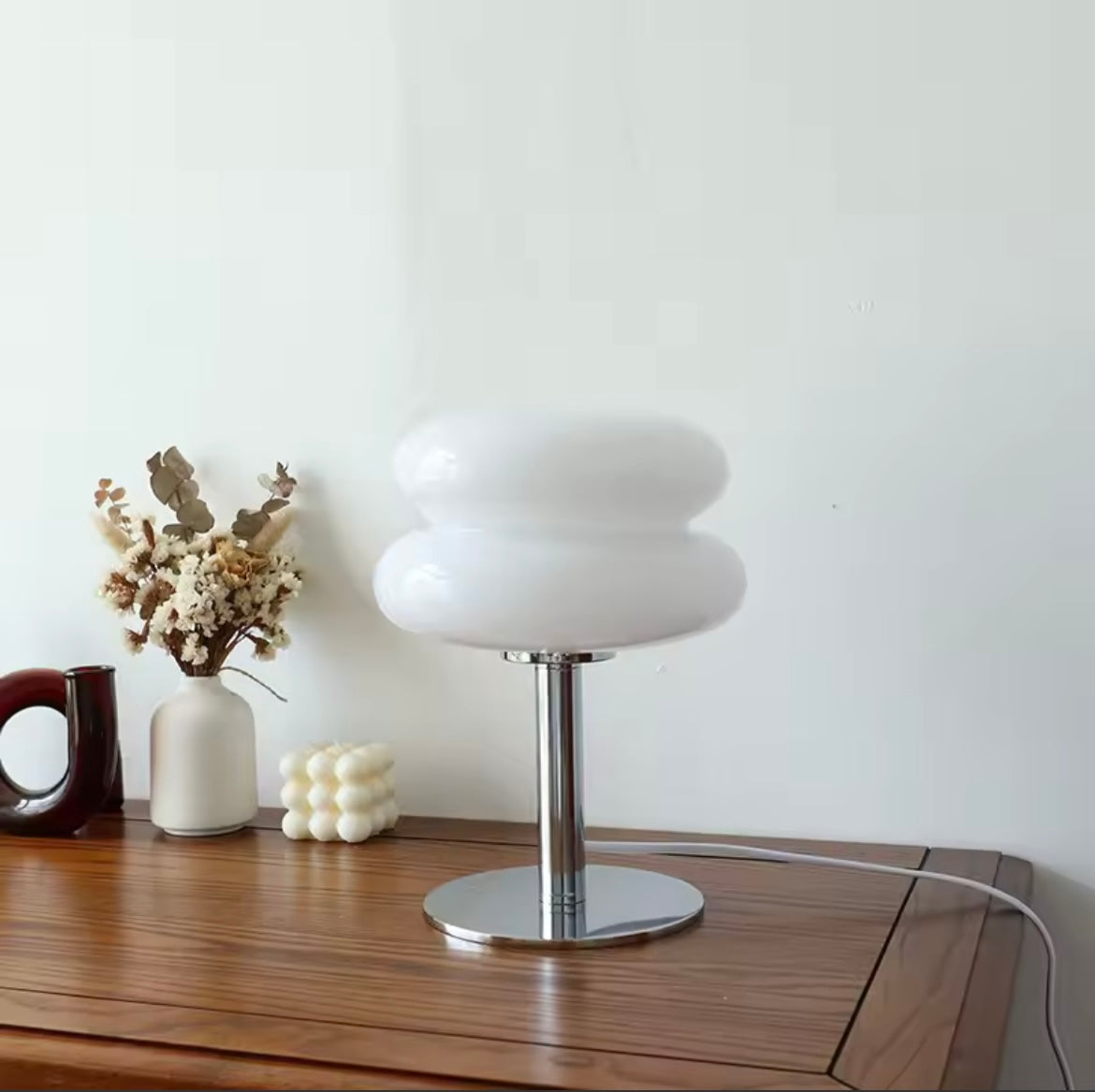 Bauhaus Glaskuppel Tischlampe Cloud