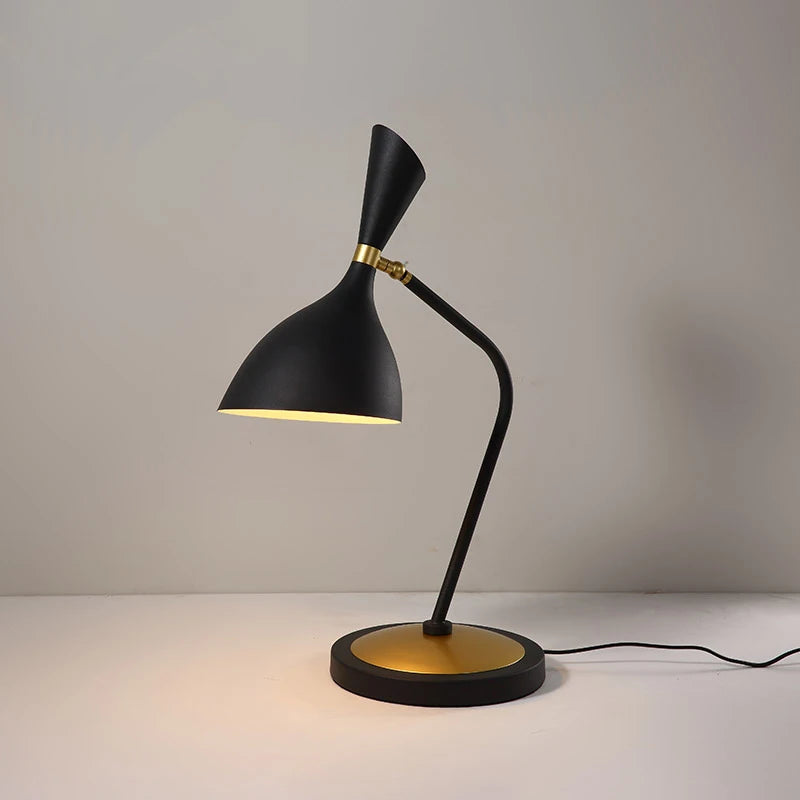 Minimalist Table Lamp Lyra