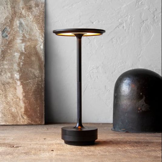 Wireless Table and Bedside Lamp Table Lamp Aura