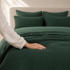 Musselin-Bettwäsche-aus-türkischer-Bio-Baumwolle-mit-Waffeldesign-–-Dunkelgrün-4