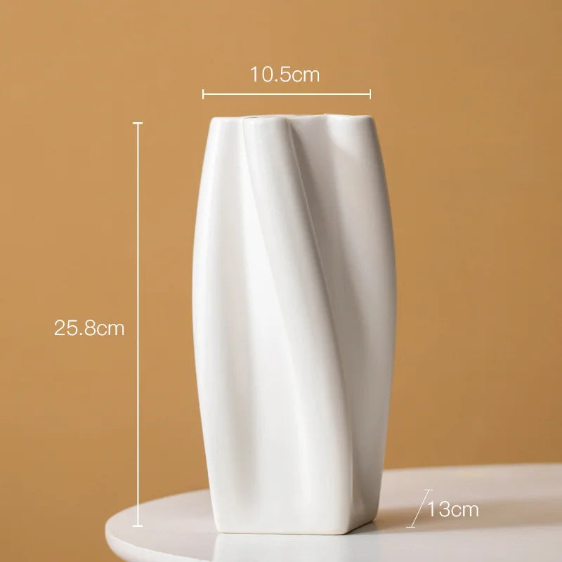 Minimalist Decorative Ceramic Vase Spirallis