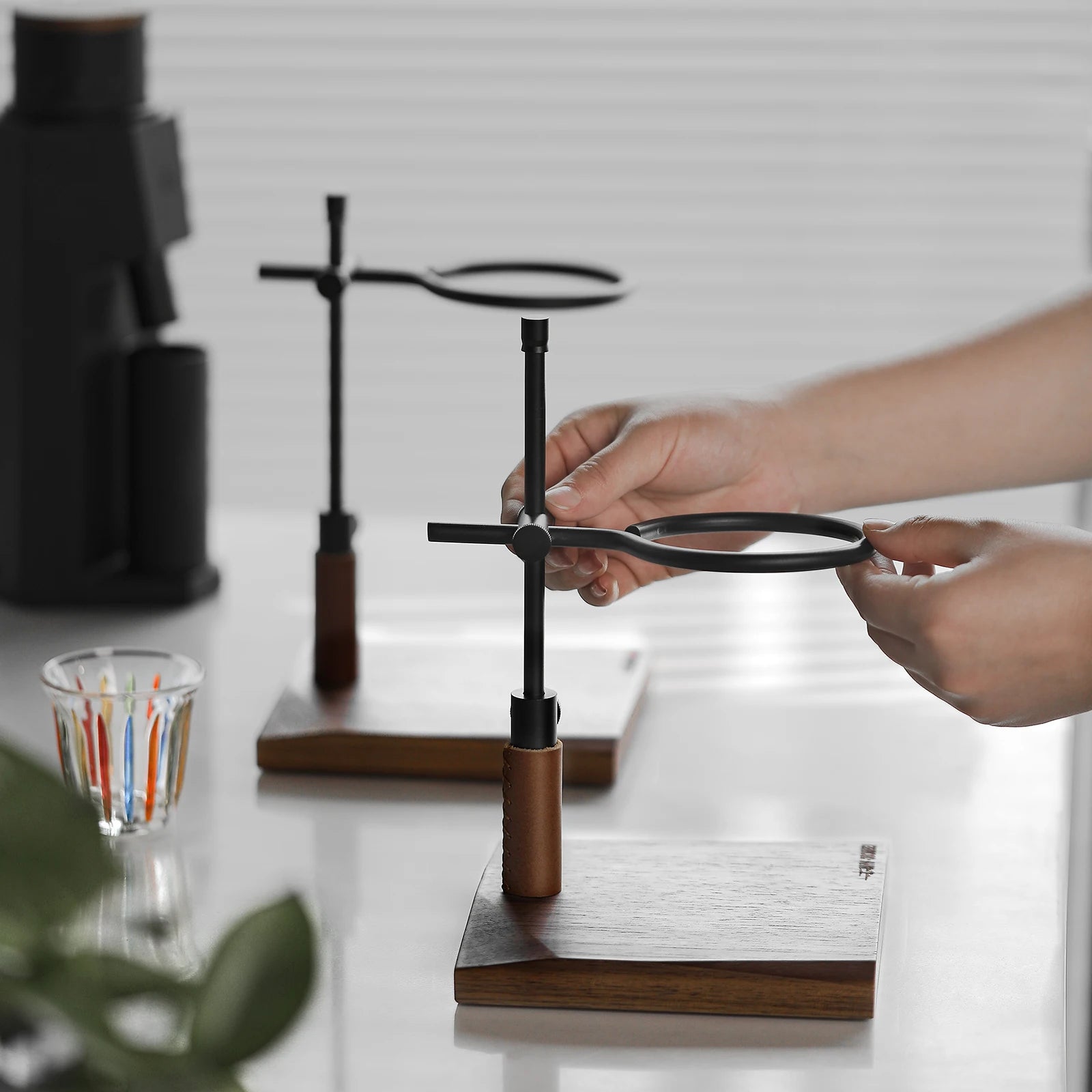 Pour Over Ständer aus Holz