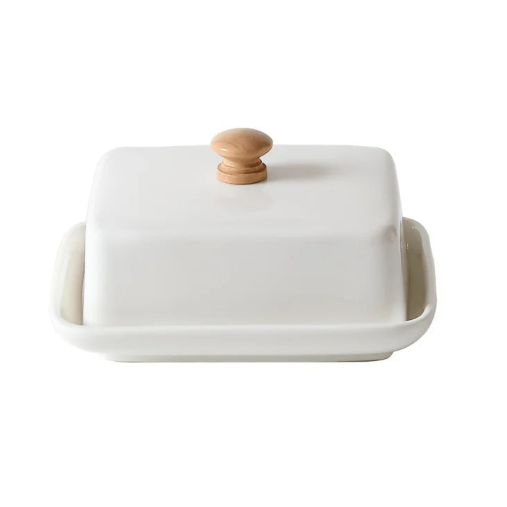 Minimalist butter dish made of ceramic