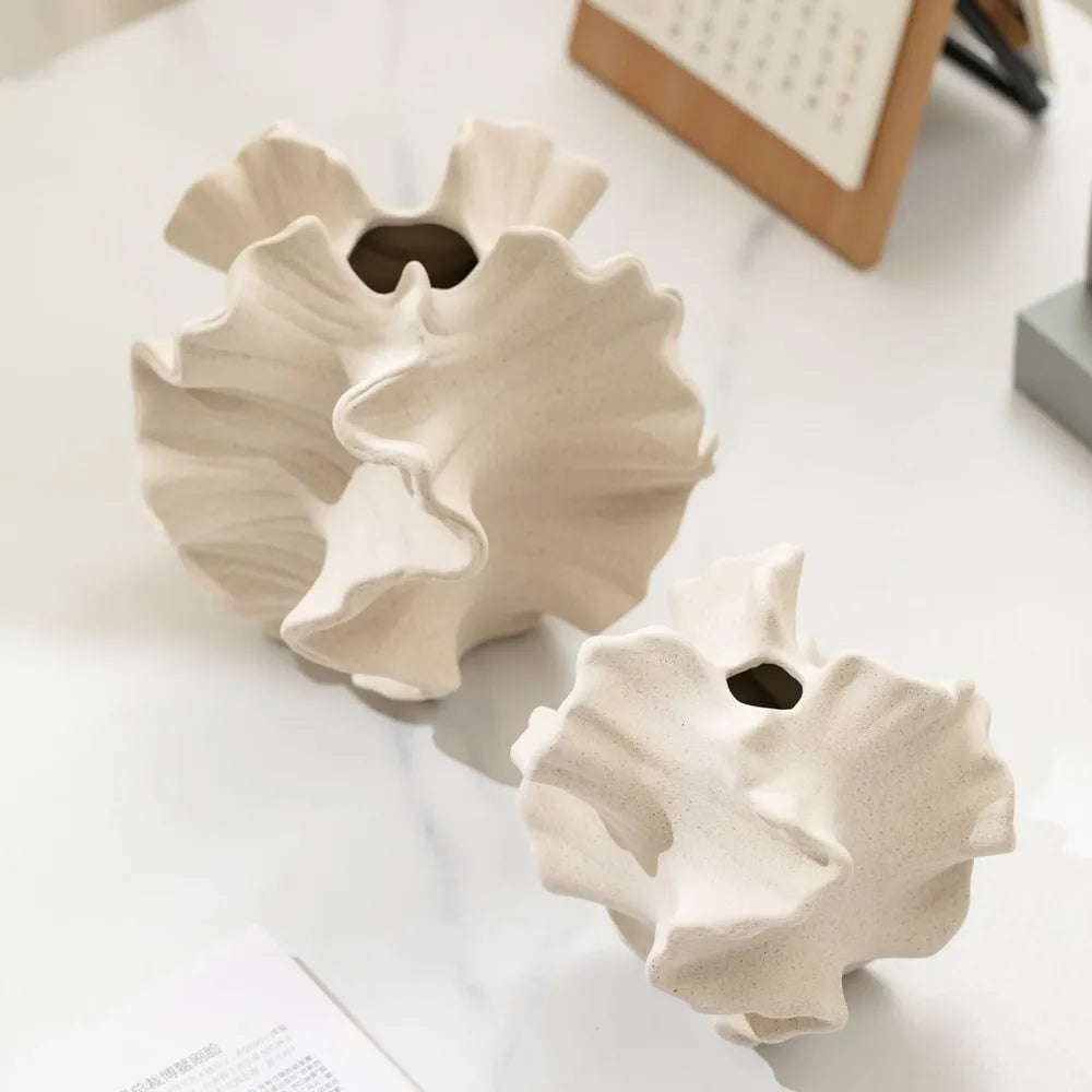 Vas nordic cun corals da mar da ceramica