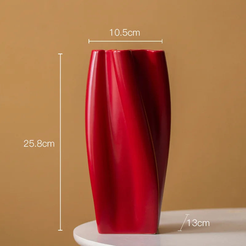 Minimalist Decorative Ceramic Vase Spirallis