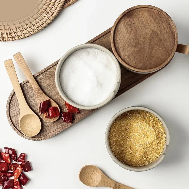 Ceramic spice jars set with wooden lid