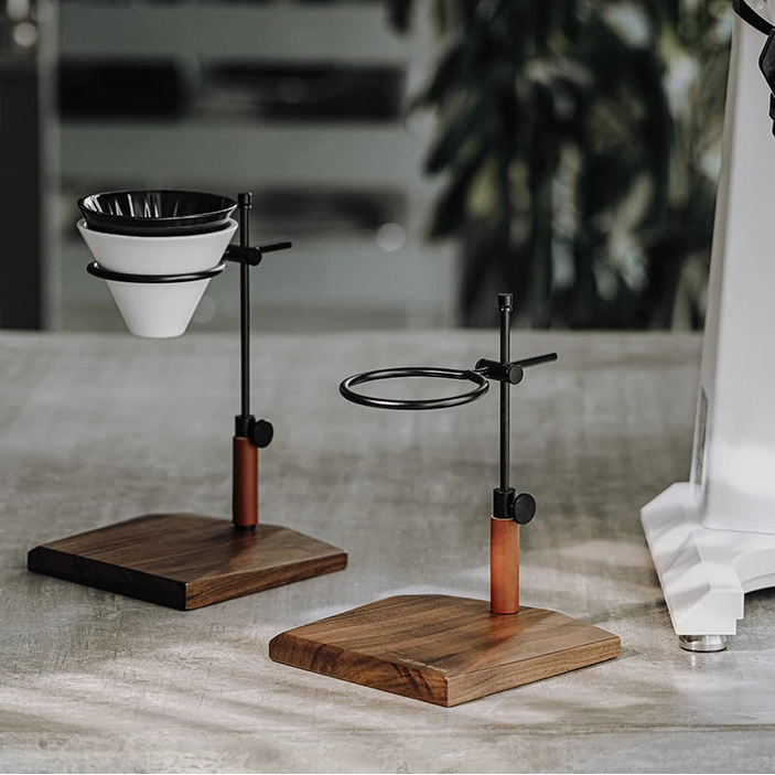 Pour Over Ständer aus Holz