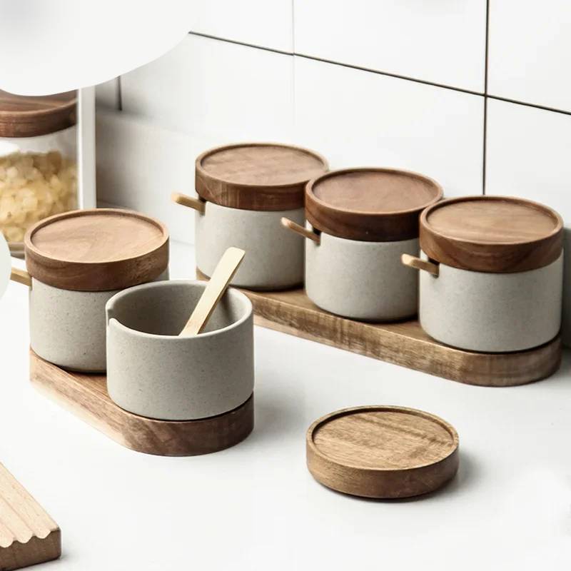 Ceramic spice jars set with wooden lid