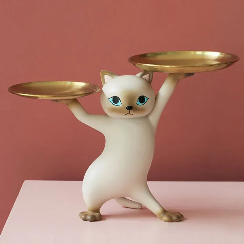 Sculpture de chat avec étagères comme support d'objets