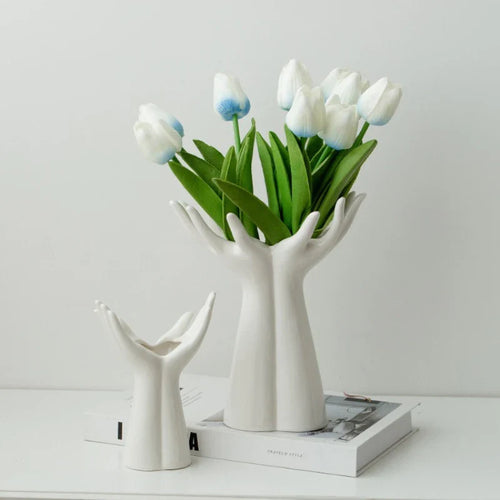 Dekorative Blumenhände-Vase