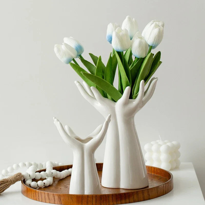 Vase décorative mains de fleurs
