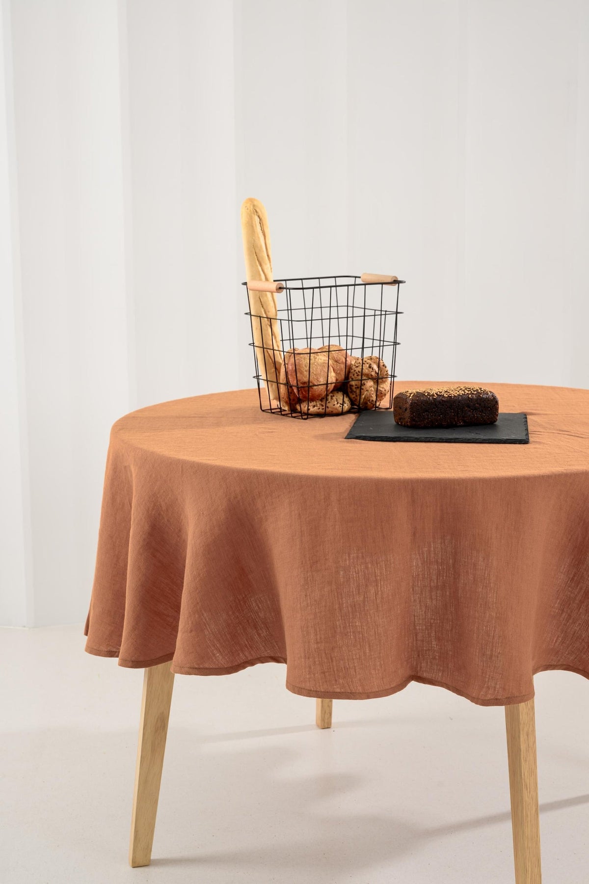Runde Tischdecke aus Leinen – Terrakotta