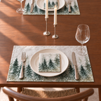 Platzsets mit Servietten für Weihnachten aus bedrucktem Leinen – Winterwald